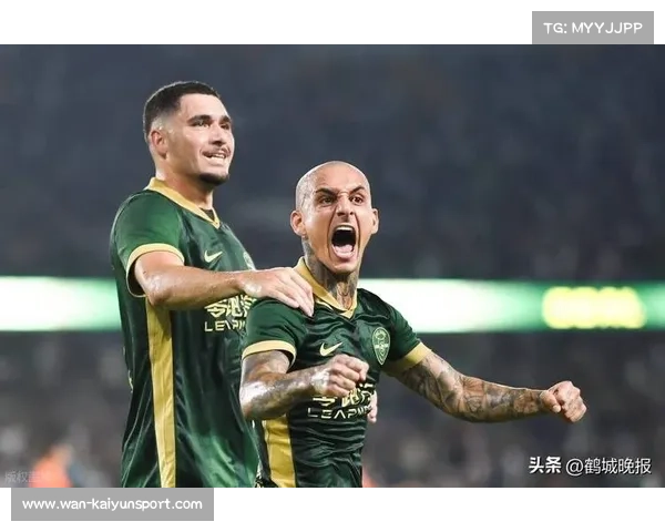 上海海港多线作战挑战重重 联赛争冠之路面临严峻考验